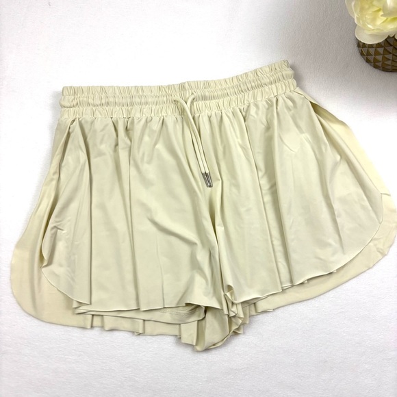 Stradivarius Flippy Lined Mini Drawstring Women's Cream Shorts Skorts Size M - Picture 3 of 15